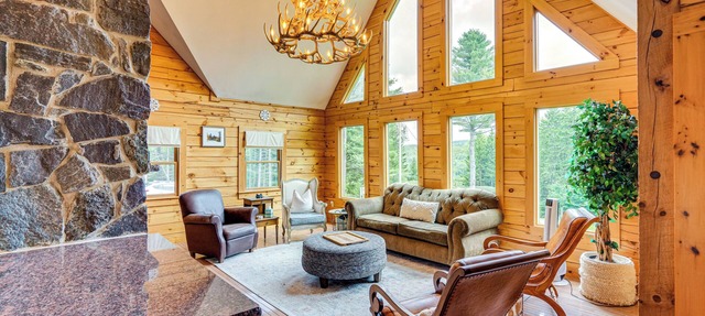 Spacious Wilmington Cabin: Walk to Lake