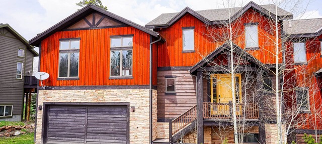 Spacious with private hot tub and King size beds and en-suites