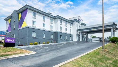 Spark by Hilton Commerce, GA