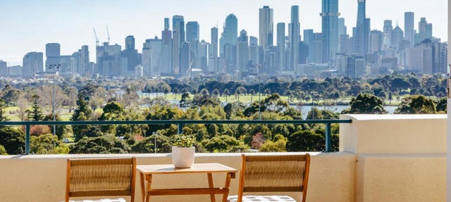 Spectacular views over Albert Park