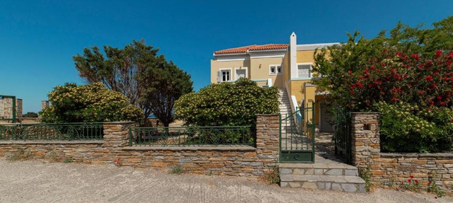 Spertos Apartments