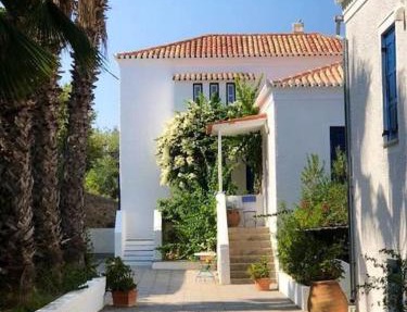 Spetses Cozy Villa