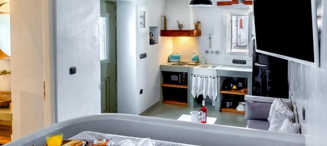 Spitaki Serifos Studio