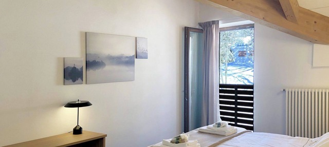 Splendid 4+2 attic with panoramic terrace overlooking the mountains (303)