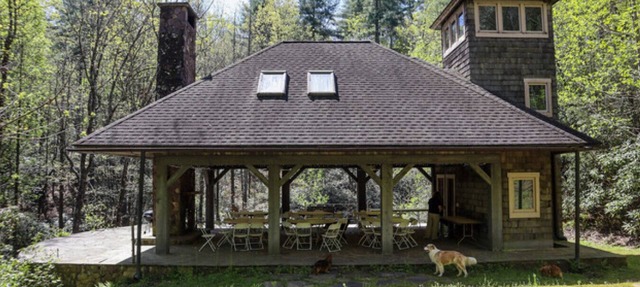Splendor Mountain Shadow Pavillion