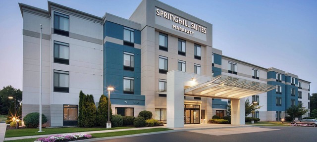 Springhill Suites Marriott Airport