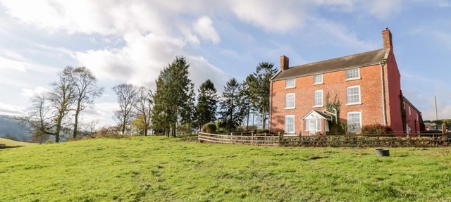 Squires Rest, Llanfair Caereinion
