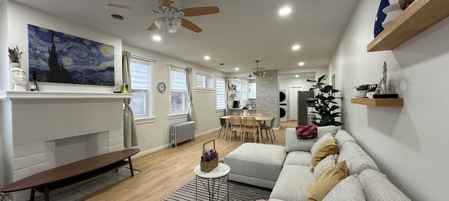 Squirrel Hill Modern and Cozy 3BR/2BA apartment with AC, WiFi