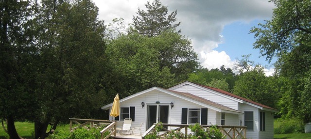 Stable Properties - Spectacular views on Lake Champlain