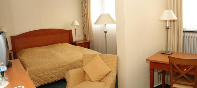 Standard Double Room - Hotel zur Post Waldbreitbach