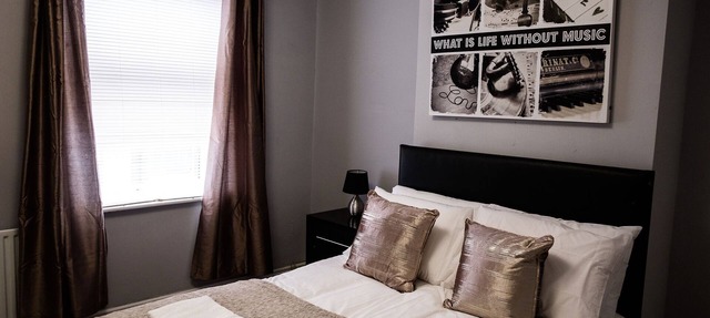 Stay Comfortable- New and stylish holiday home