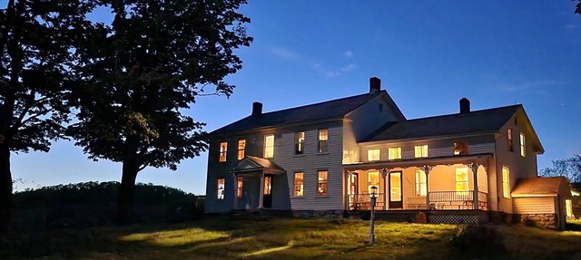 Stepping back into time. Shaftsbury,Vt. nRolling farm land views close to town!
