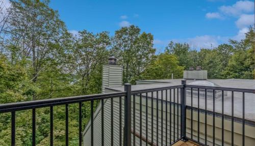 Steps to Ski Trail Fireplace - Kingswood 1B
