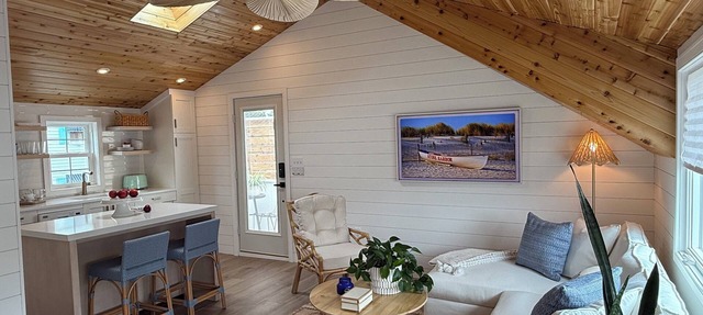 Stone Harbor - BRAND NEW Boutique Loft King.Sandcastle Condo