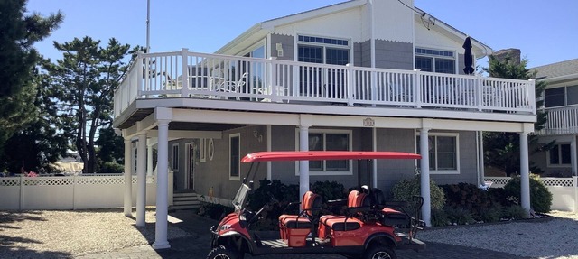 Stone Harbor, Gorgeous 4th from Beach 5 B/R Home.Oversized Pool, Spa & Golfcart.