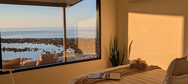 Stones Throw: Beachfront Escape at Stokes Bay KI