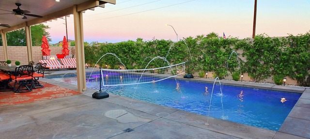 Strada 5 Bedroom Comfore Inn Coachella 2024 drive