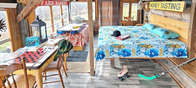 Strange Catskills Glamp Barn from 1986 w. Hot Tub + Real Shower & Kitchen
