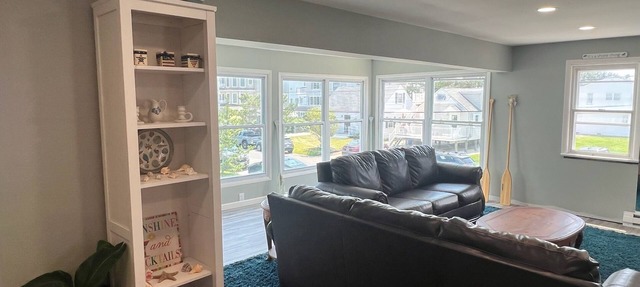 Strathmere Shore house- 3-bedrooms with ocean views