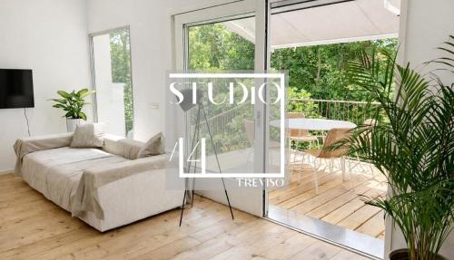 STUDIO 14 - apt design con terrazza sul fiume - 2 biciclette incluse - vicino al centro