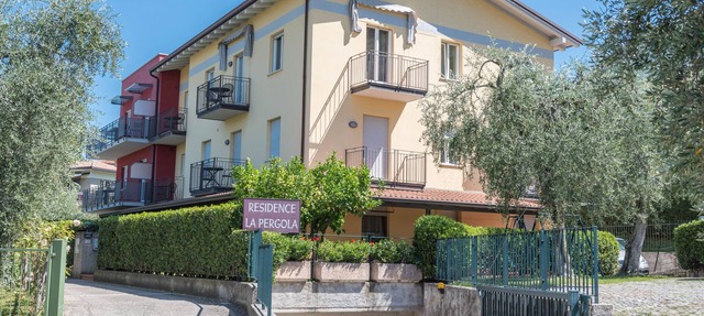 Studio 2 in "Residence la Pergola" with Balcony, Pool; Parking Available