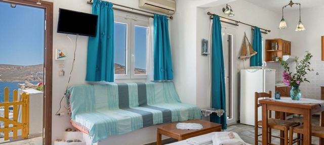 Studio Apartment 'Agnadi' with Sea View, Balcony and Air Conditioning
