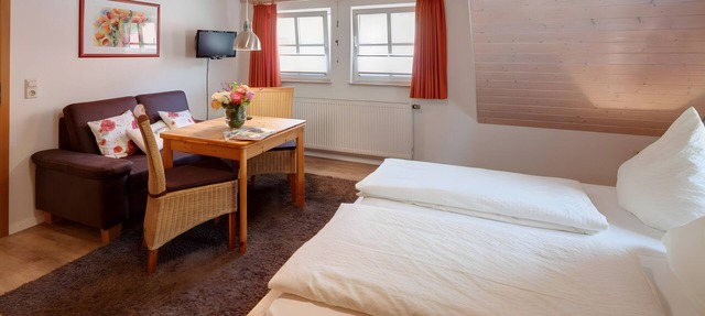 Studio Apartment 'Mohn' with Shared Terrace, Shared Garden and Wi-Fi