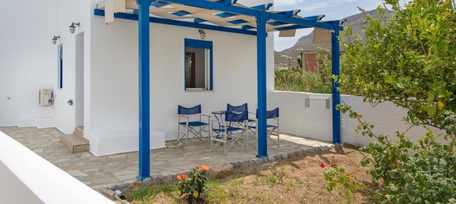 Studio Apartment 'Studios Ninemia Serifos 3' with Sea View, Wi-Fi and Air Conditioning
