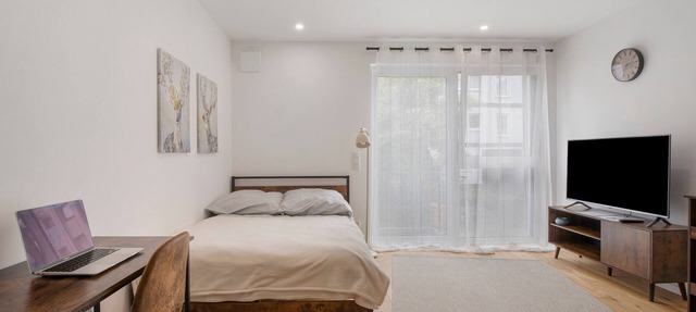 Studio "Ay Homes 10" with Balcony and Wi-Fi