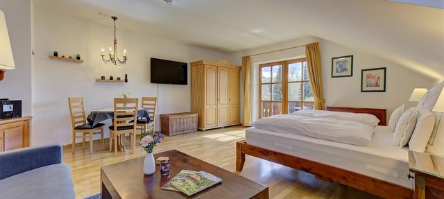 Studio im obersten Stockwerk mit Balkon und wunderschöner Morgensonne