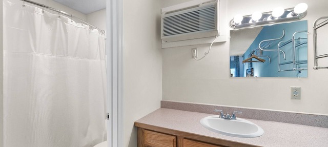 Studio Suite on Lake George
