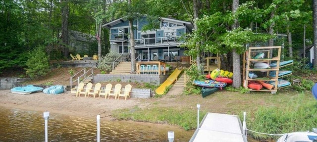 Stunning Lakefront Oasis—Hot Tub, Beach & Luxury!