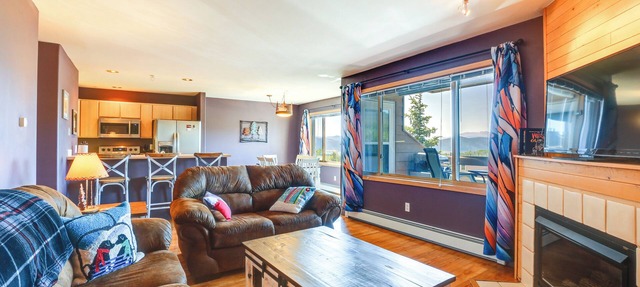 Stunning Mountain Views: Silverthorne Condo!