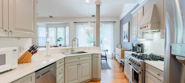 Stunning Pool Property by Beachplum and Willow Creek Winery