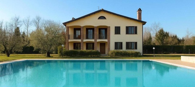 Stunning private villa with hot tub, private pool, WIFI, TV, terrace and panoramic view