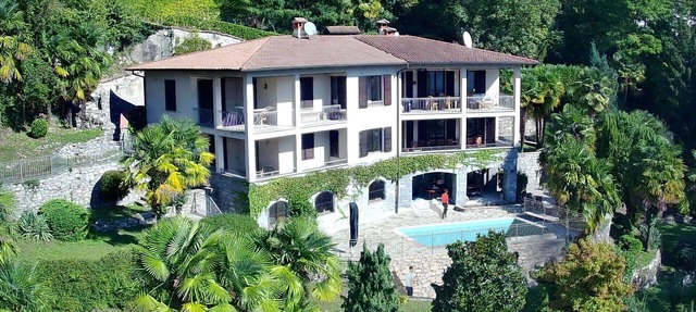 Stunning private villa for 14 guests with WIFI, private pool, TV, terrace and pets allowed