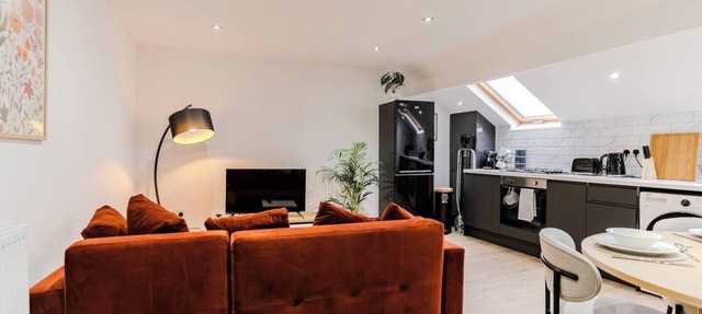 Stunning Sky view 2 BR Flat - Free WIFI, Parking