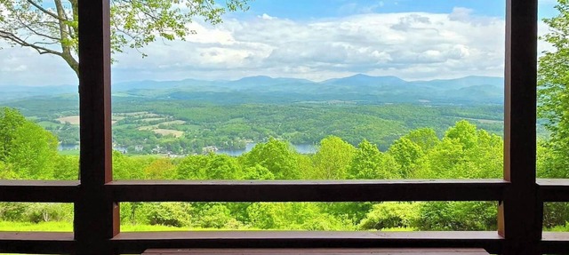 Stunning Views from the Fire Tower Cabin