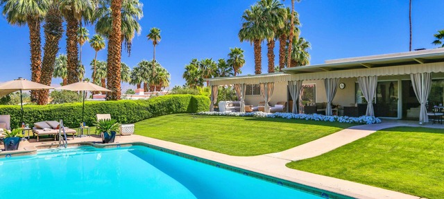 Stunning Villa with Heated Pool close to Palm Deserts Shopping, Tennis, Golf