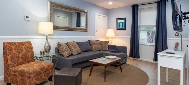 Stylish and Refined with Easy City Access