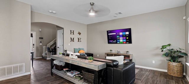 Stylish and Spacious Farmhouse Retreat with all Comforts