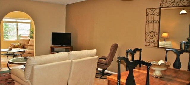 Stylish, Comfy 1450 Sq. Ft. Townhome with Saltillo Tile & Sunny AZ Room