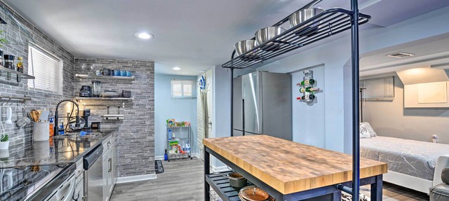 Stylish DC Studio ~ 5 Mi to National Mall!