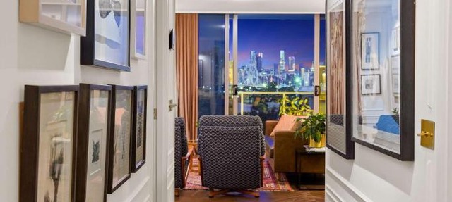 Stylish Executive Apt Stunning views-city skyline