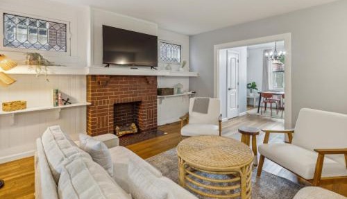 Stylish Modern Home Near Downtown Pittsburgh | Sleeps 7