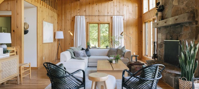 Stylish Mountain Getaway w/Hot Tub & Firepit Near Stratton