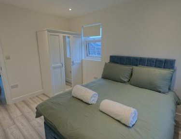 Stylish Rooms with shared bathroom & Kitchen in Leyton