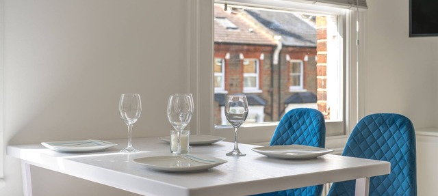 Stylish split-level 2BR near Queen’s Park – bright, modern & well-connected