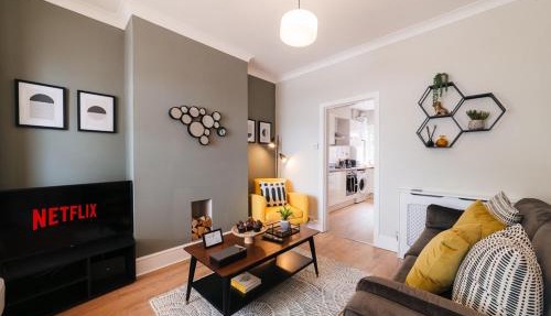 Stylish & Well Equipped Modern Home HS2, NEC, Heartlands