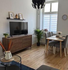 Stylishe Maisonette - 4 Schlafplätze - 2 Smart-TVs